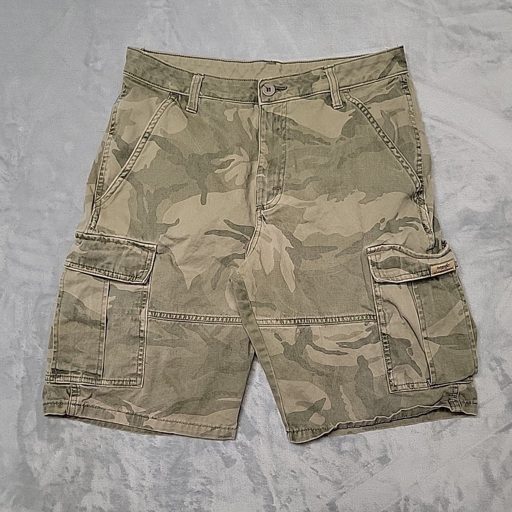 Wrangler Shorts Mens 30 Green Camo Cargo Relaxed Fit Hiking Outdoor Utility